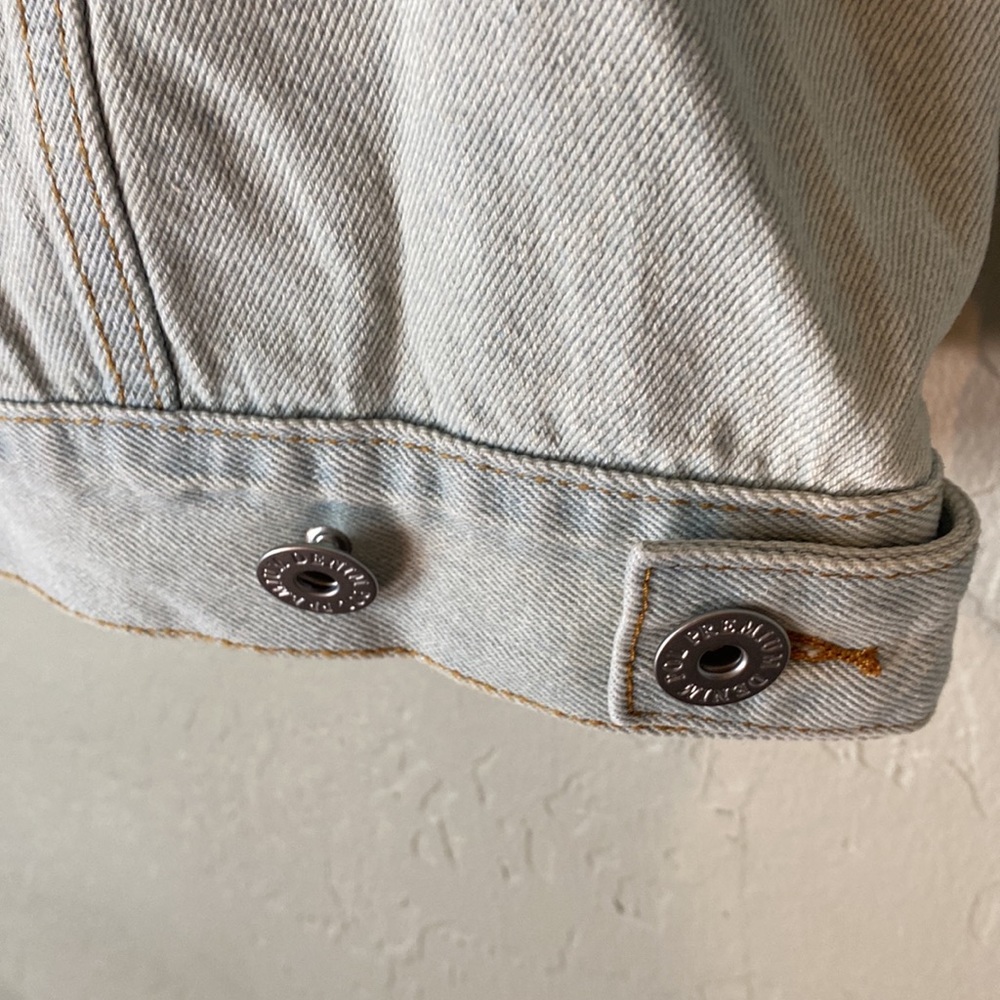 sale⚡POL Raw It's Denim Jacket: light Blue distressed denim,animal print Detail - Picture 16 of 16